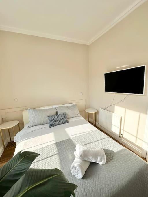Warm Flat In Camden 1 * Londra