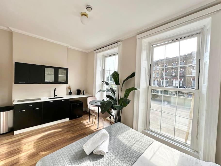 Warm Flat In Camden 1 * Londra